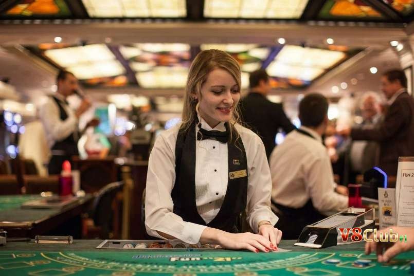 Bằng cấp và kỹ năng tối thiểu cần có của Dealer